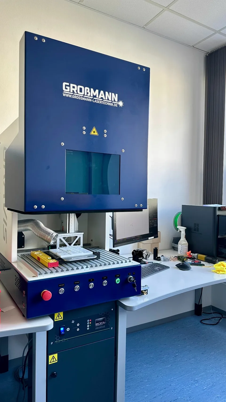 Großmann GRAVIS Faserlaser für flache Schmuckstücke